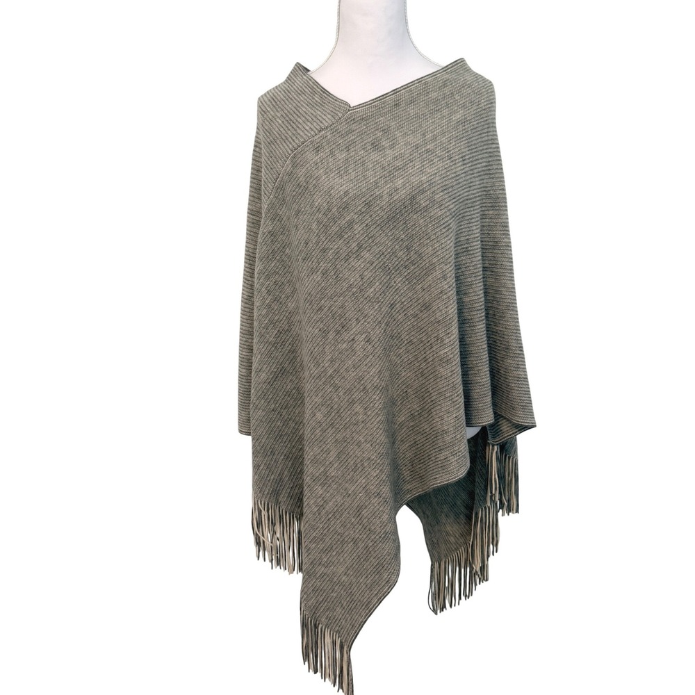 Steve Madden Poncho Womens One Size Grey Ribbed Knit Fringe Asymmetrical Wrap